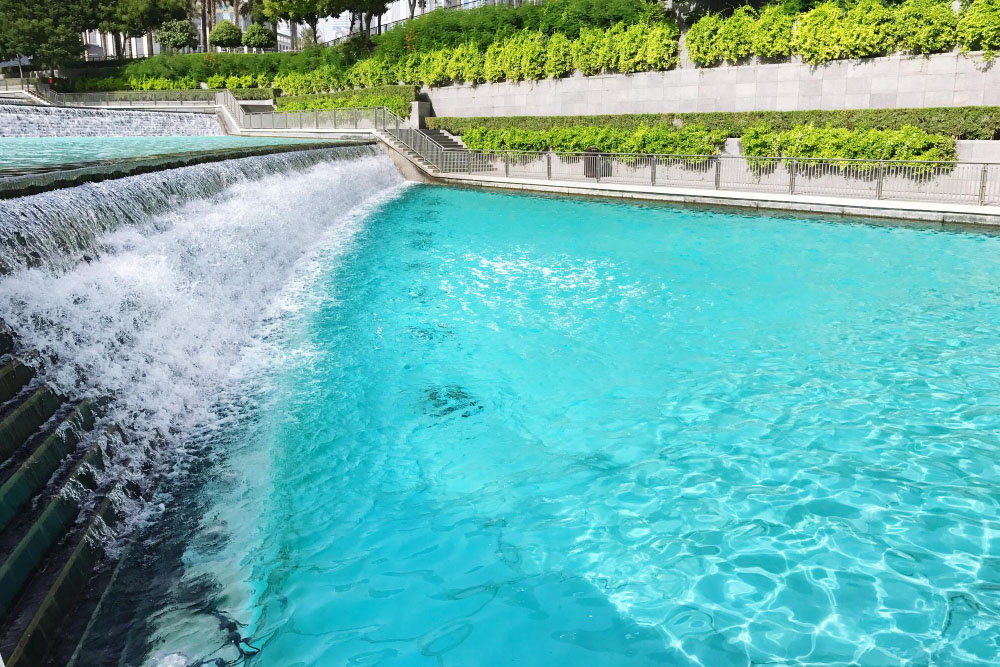 Transform Your Pool with Stunning Water Features