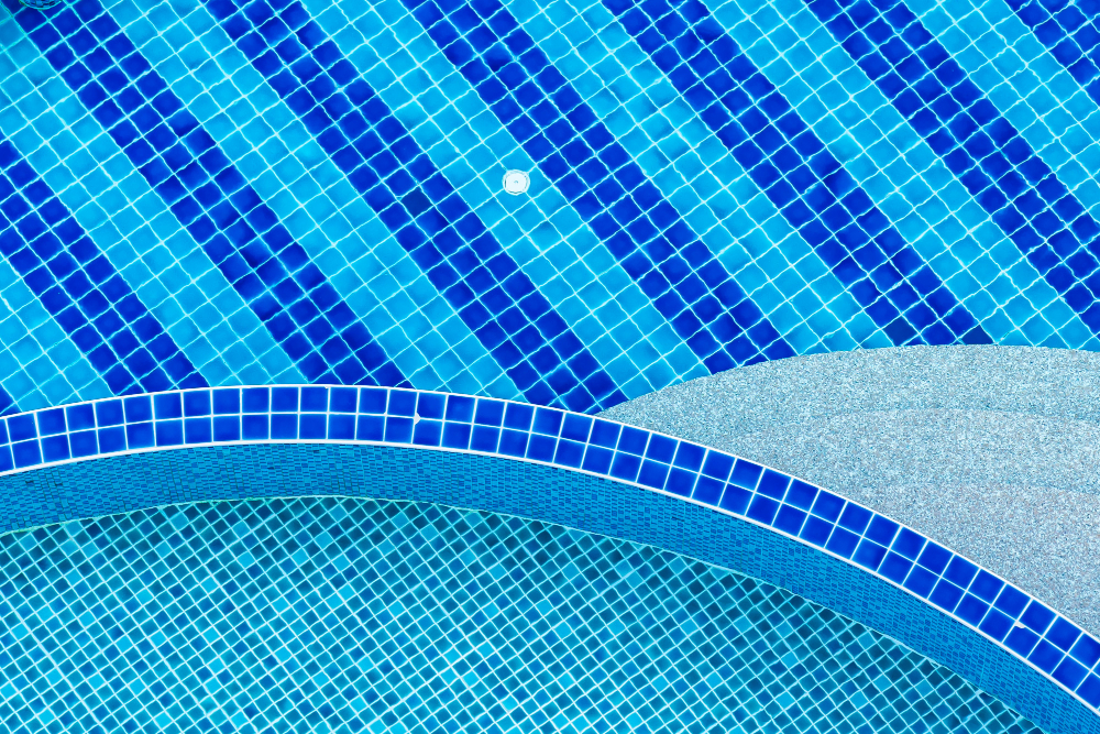 How to Choose the Best Pool Resurfacing Option