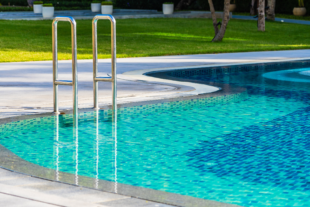 Top Pool Resurfacing Options for Tampa Homeowners