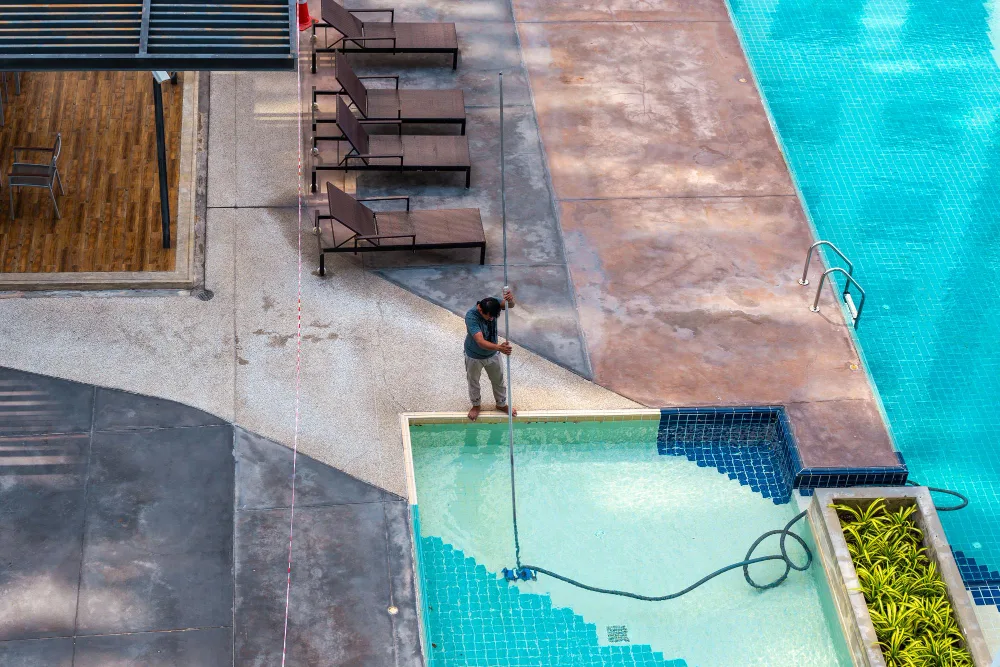 How Much Does Pool Replastering Cost in Tampa,FL?