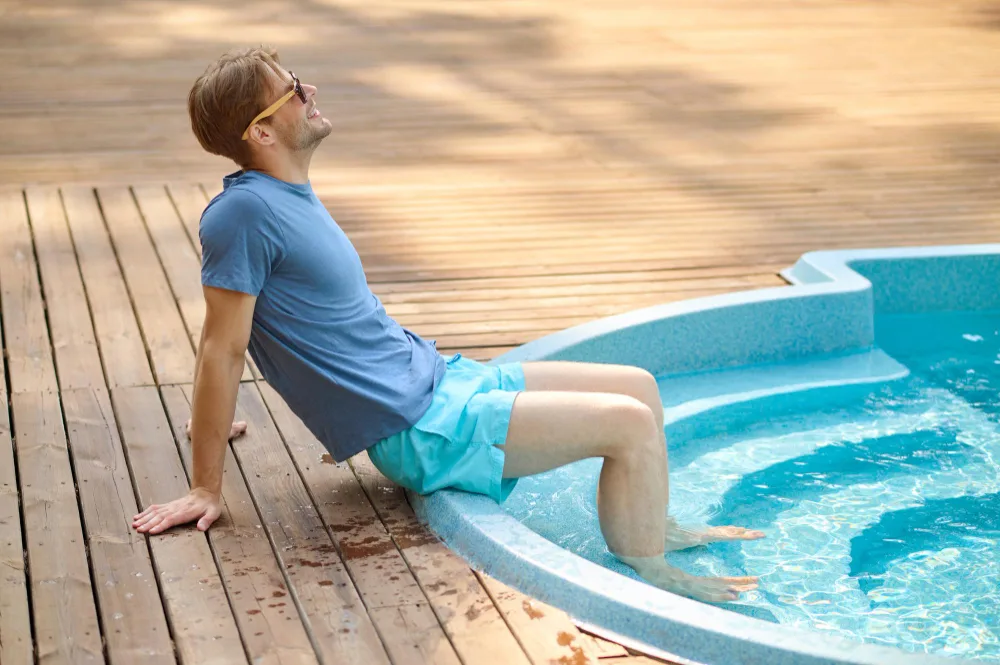 Essential Factors for Choosing Your Pool Renovation Contractor
